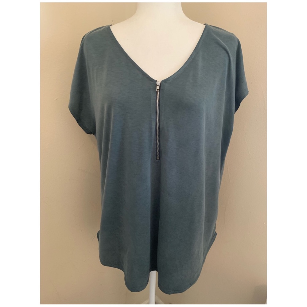 Green Envelope | Zipper Front Top